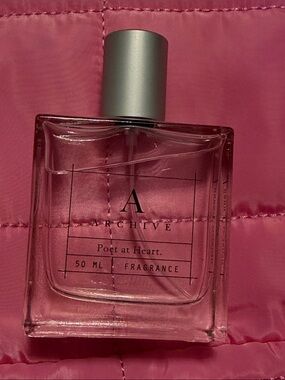 Archive Poet at Heart Fragrance Spray - Pink